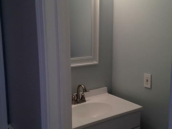 3rd image of 841 Gino Ln