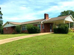 107 Dove St, Lenoir, NC 28645