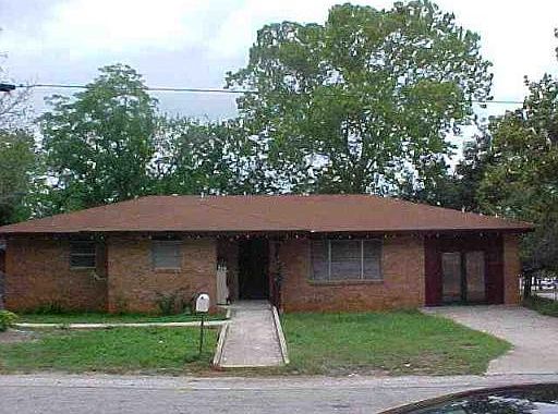 1st image of 1401 6TH ST,6th St