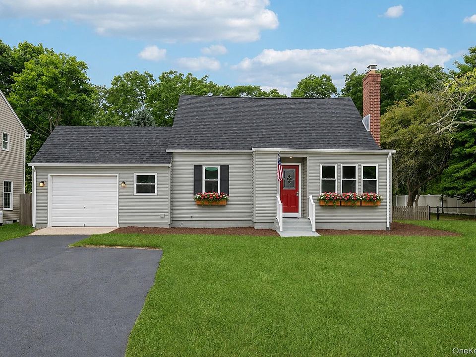1st image of 54 N Ocean Avenue