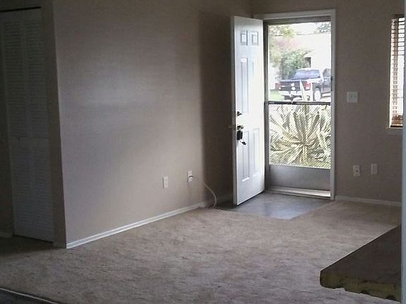 3rd image of 3273 Dellbrook Dr