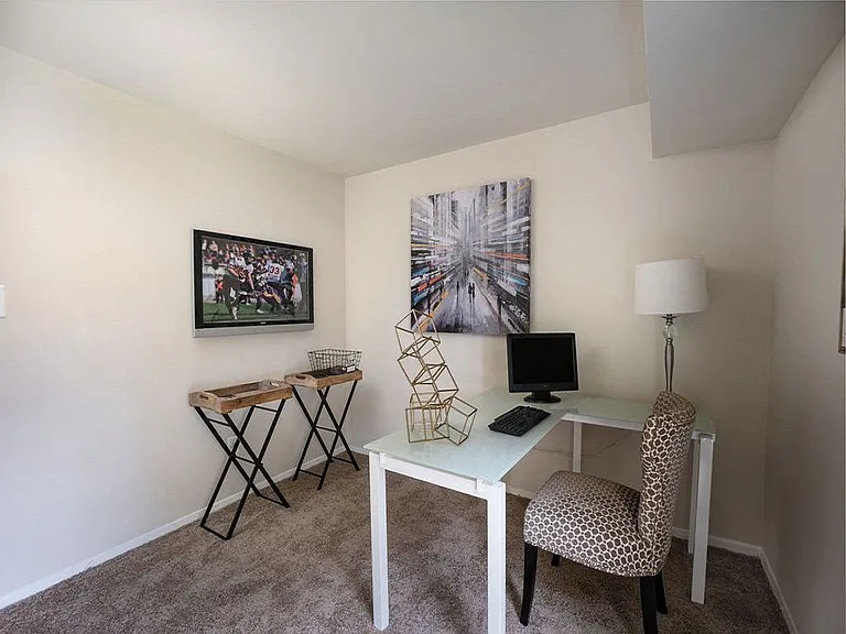 The Glendale Residence — Photo 11