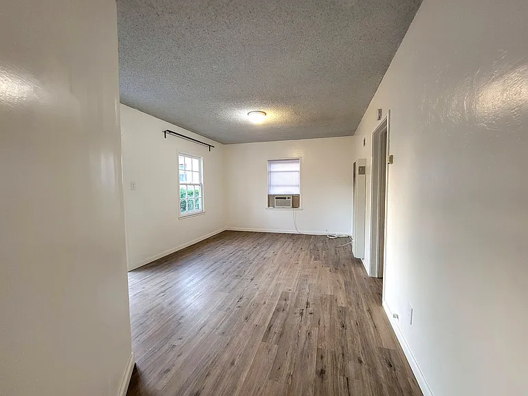 416 N 3rd Ave — Photo 15