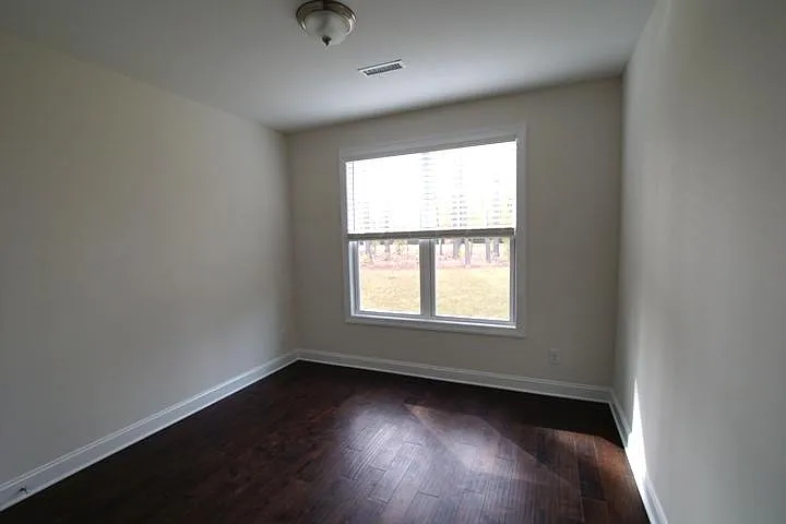 332 Rapport Dr — Photo 6