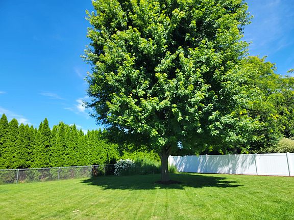 4th image of 2013 Stonefield Ln
