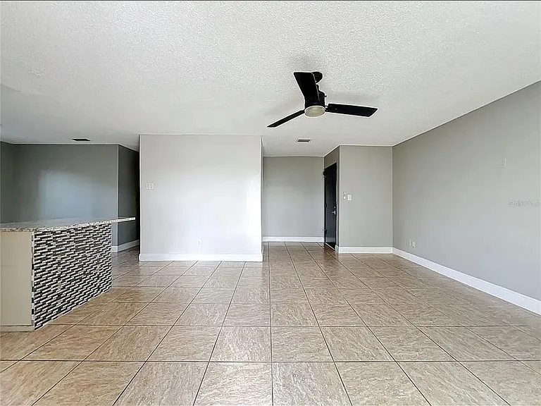 163 Springwood Cir #D — Photo 6
