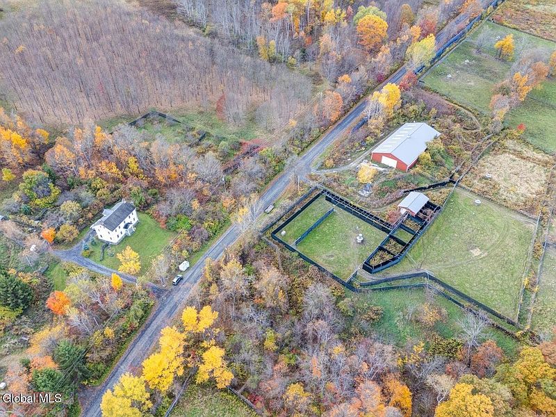 4th image of 594 Gott Road