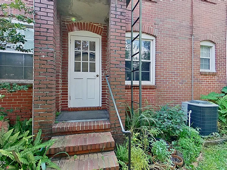 1245 Belmont Ter #2 — Photo 11