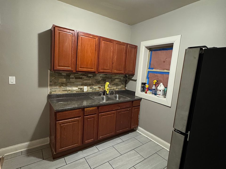 1st image of 6542 S Saint Lawrence Ave #2