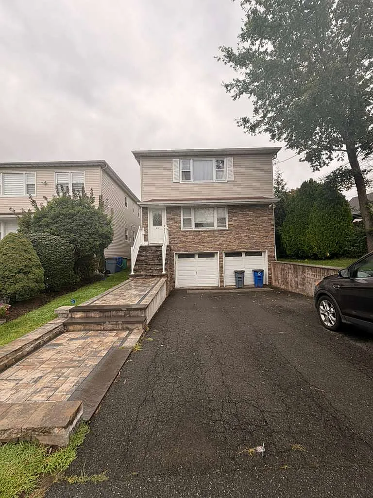 Amsterdam Ave, Roselle Park — Photo 1