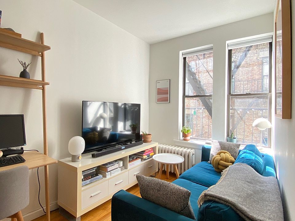 1st image of 114 Christopher St APT 17