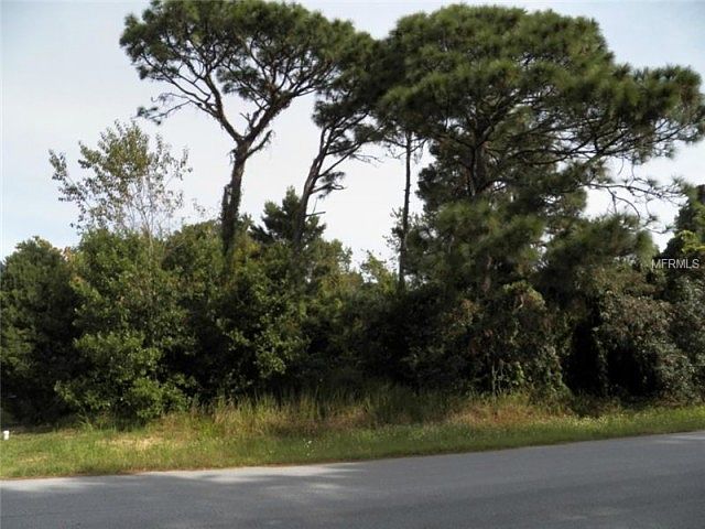 2nd image of 7835 Chaucer Dr