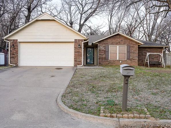 200 Circle Dr, Fort Gibson, OK 74434