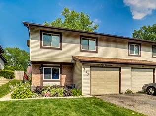 217 Troy Ln, Lombard, IL 60148