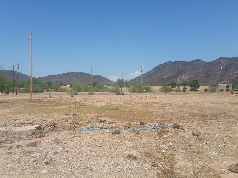 2nd image of 19845 W 55th Avenue W #-
