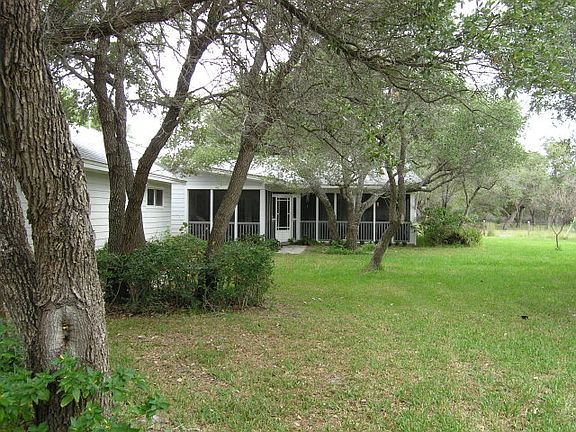 3rd image of 511 Alexander Dr