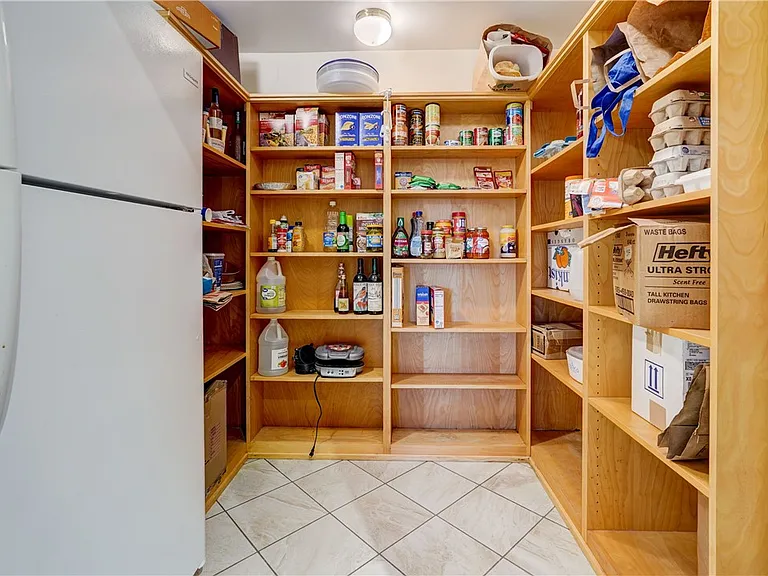 2654 Whalen Rd — Photo 36