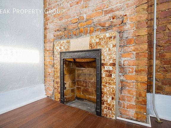 3rd image of 2351 N High St
