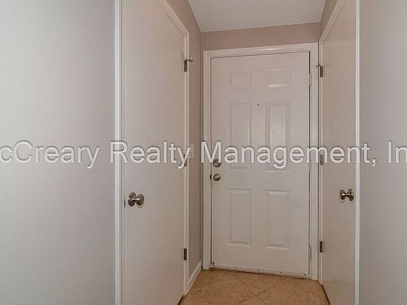 3rd image of 3503 Shelly Dr NW