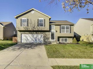 14532 Grebe St, Bennington, NE 68007