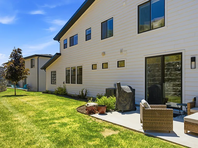 4762 S 1575 E — Photo 48