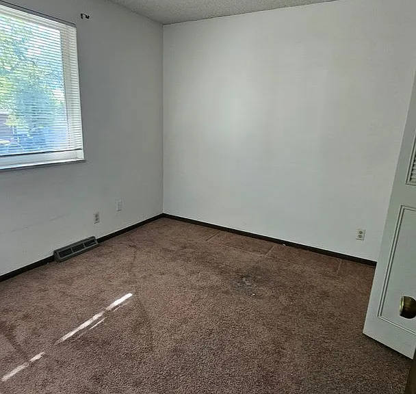9783 Croke Dr — Photo 10
