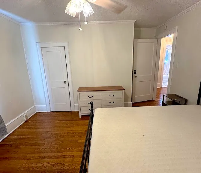 1209 Windsor Ave — Photo 8