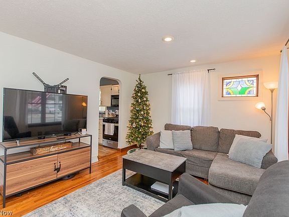 5th image of 299 Inwood Blvd