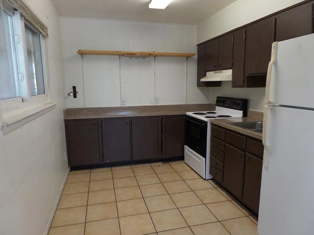 Building Photo - 727 Avenue C #7