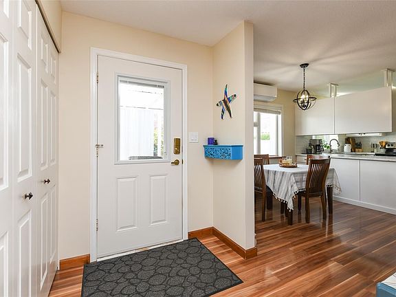 4th image of 810 Park Pl #A