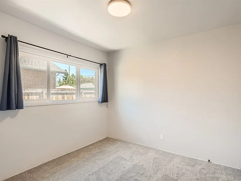 826 S Washington St — Photo 9