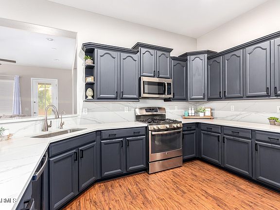 4th image of 20387 W THAYER Street