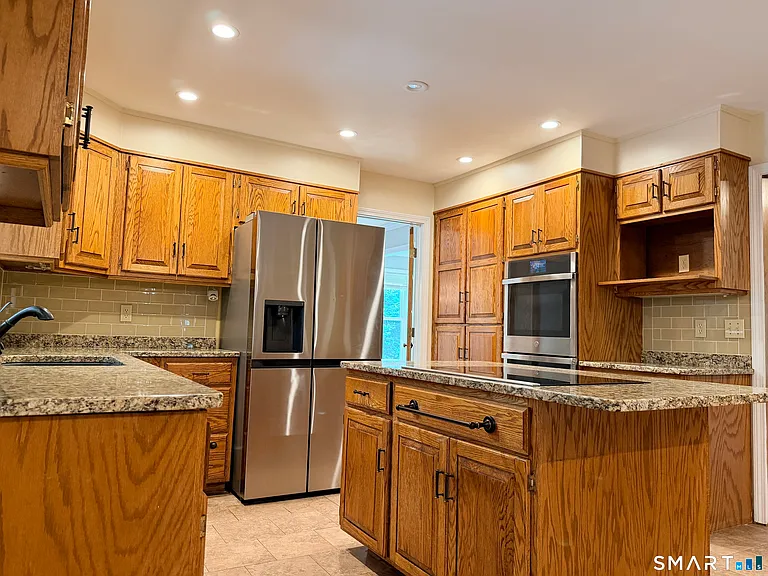 22 Hyde Park Dr — Photo 13