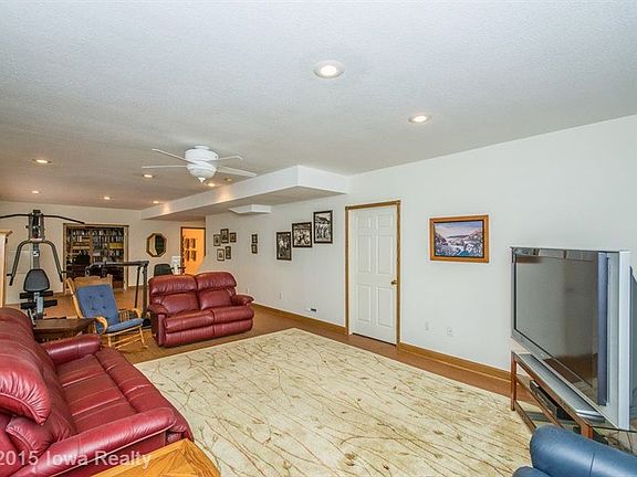 4th image of 4955 Copper Creek Dr