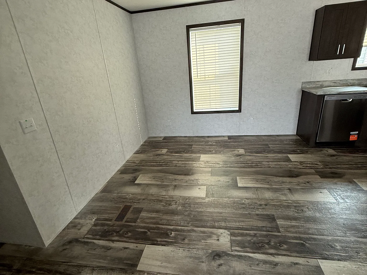 4 bed, 1680 sqft, $2,650 — Photo 3