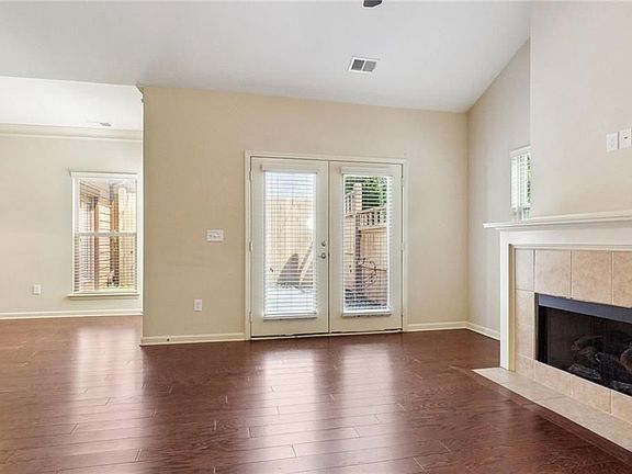 5th image of 295 Gold Cove Ln