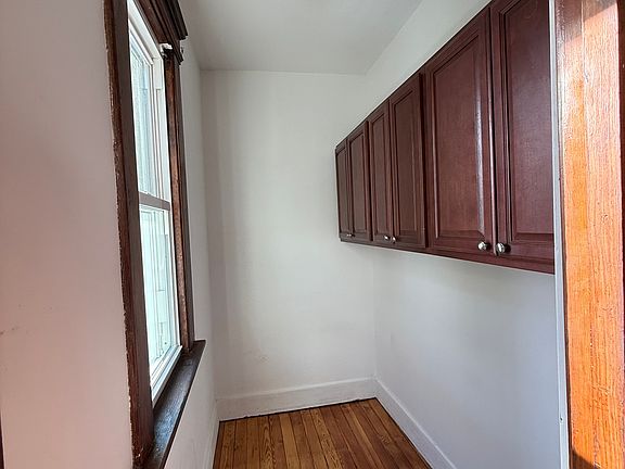 3rd image of 196 Clinton Ave #1