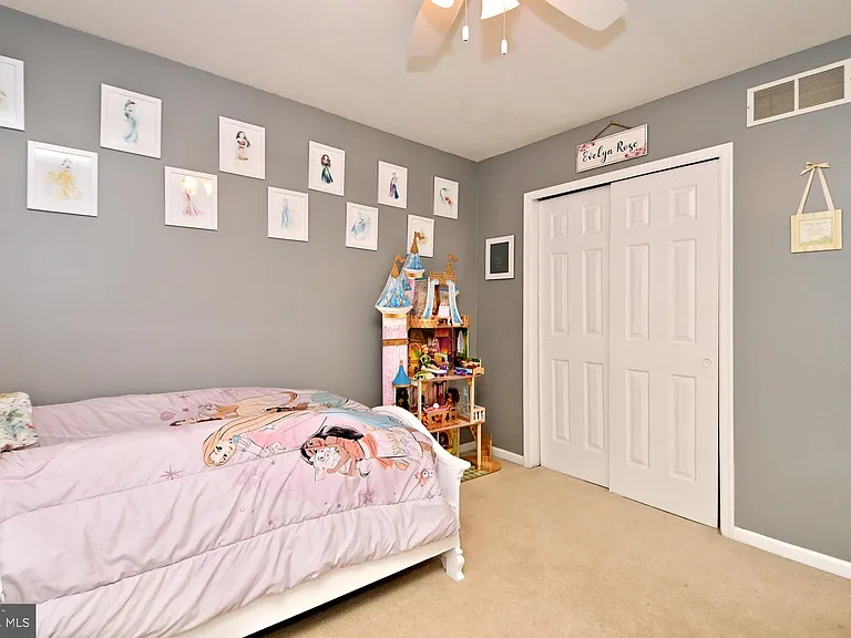 800 Beacon Ct — Photo 42