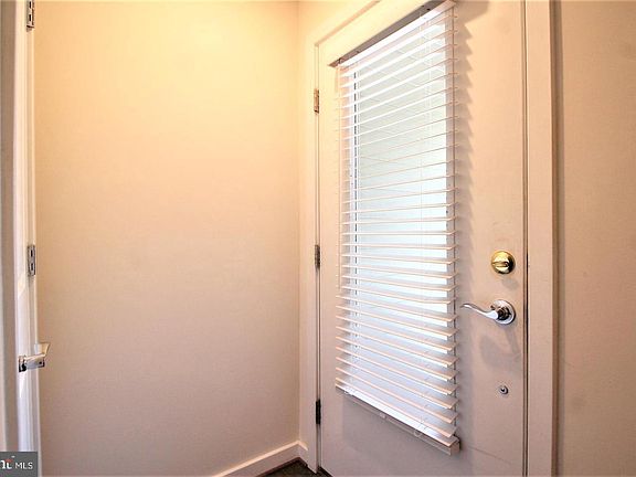 3rd image of 3974 Norton Pl #50