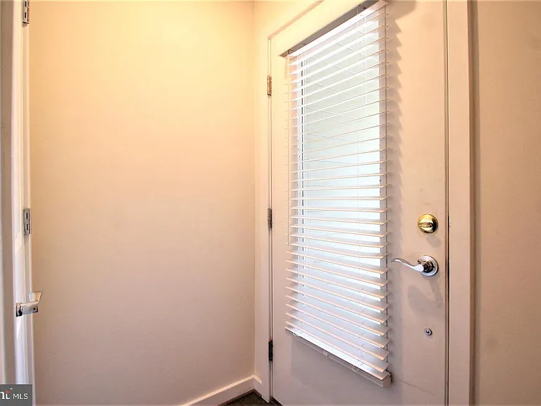 3974 Norton Pl #50 — Photo 3