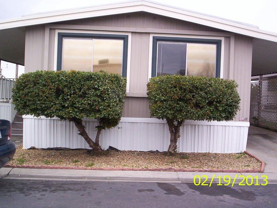 2nd image of 2727 E Pacific St #112
