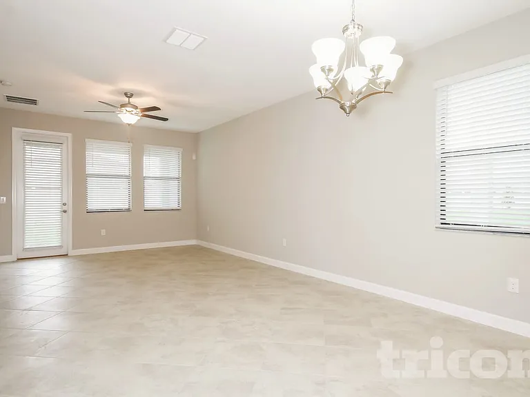 9735 Ivory Dr — Photo 3