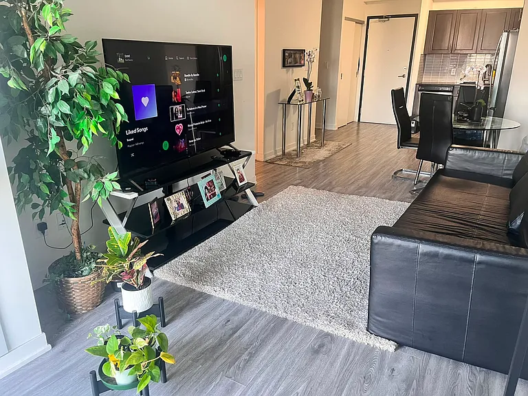 128 King St N #1101 — Photo 4
