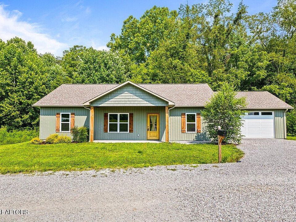1st image of 260 Hemlock Springs Dr
