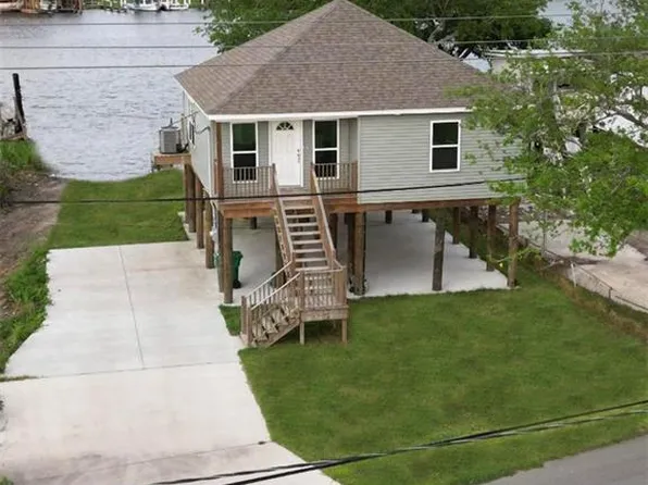 3661 Privateer Blvd, Barataria, LA 70036