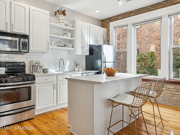 4th image of 2056 W Augusta Blvd APT 1