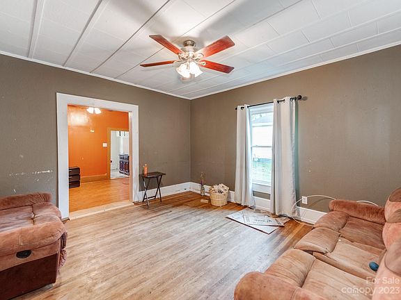 4th image of 508 Apple St