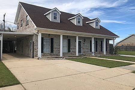 1st image of 820 Terry Dr