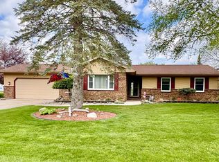 2880 Wurtzel Dr W, Freeland, MI 48623