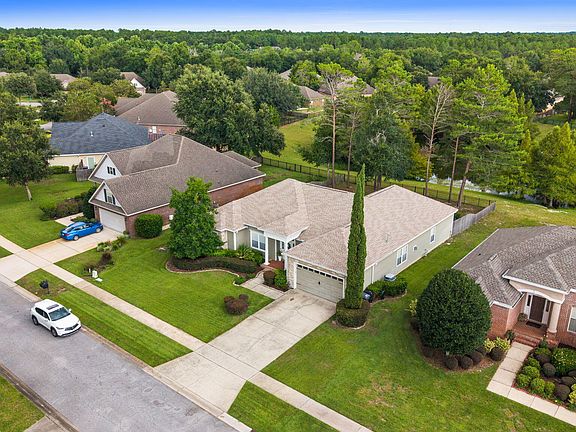 2nd image of 239 Mango Ln